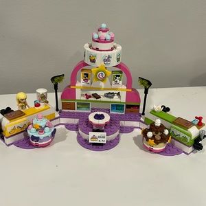 Lego friends baking competition 41393
